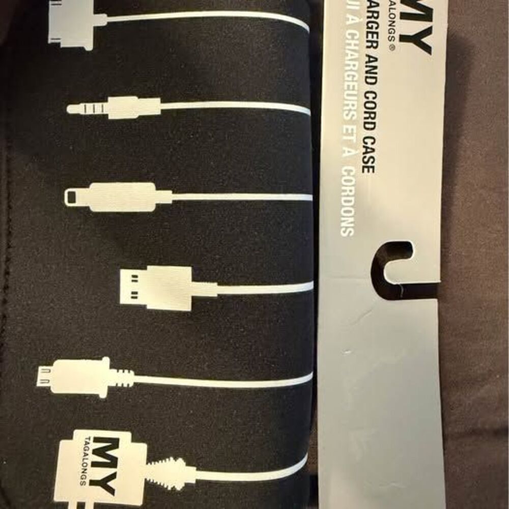 MYTAGALONGS Charger and Cord Case NWT